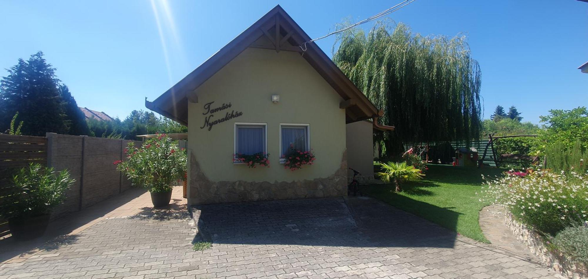 Tamasi Villa- Nyaralohaz Balatonkeresztúr Eksteriør billede